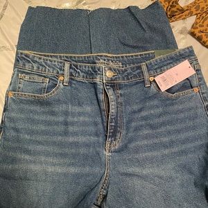 BRAND NEW WITH TAGS! Wild Fable Frayed ends Jeans